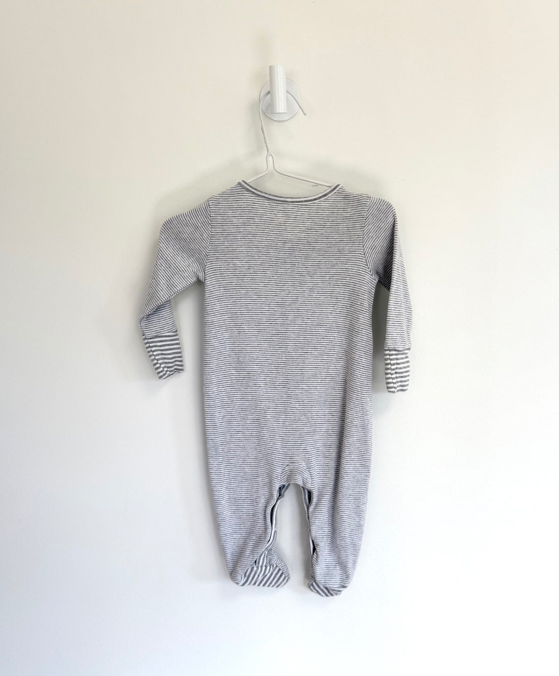 GAP Onesie 0-3 months