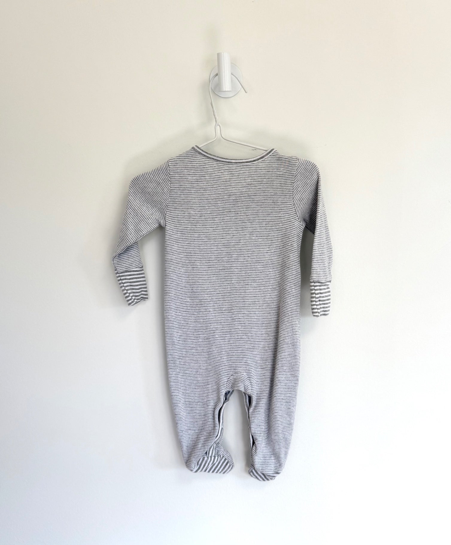 GAP Onesie 0-3 months