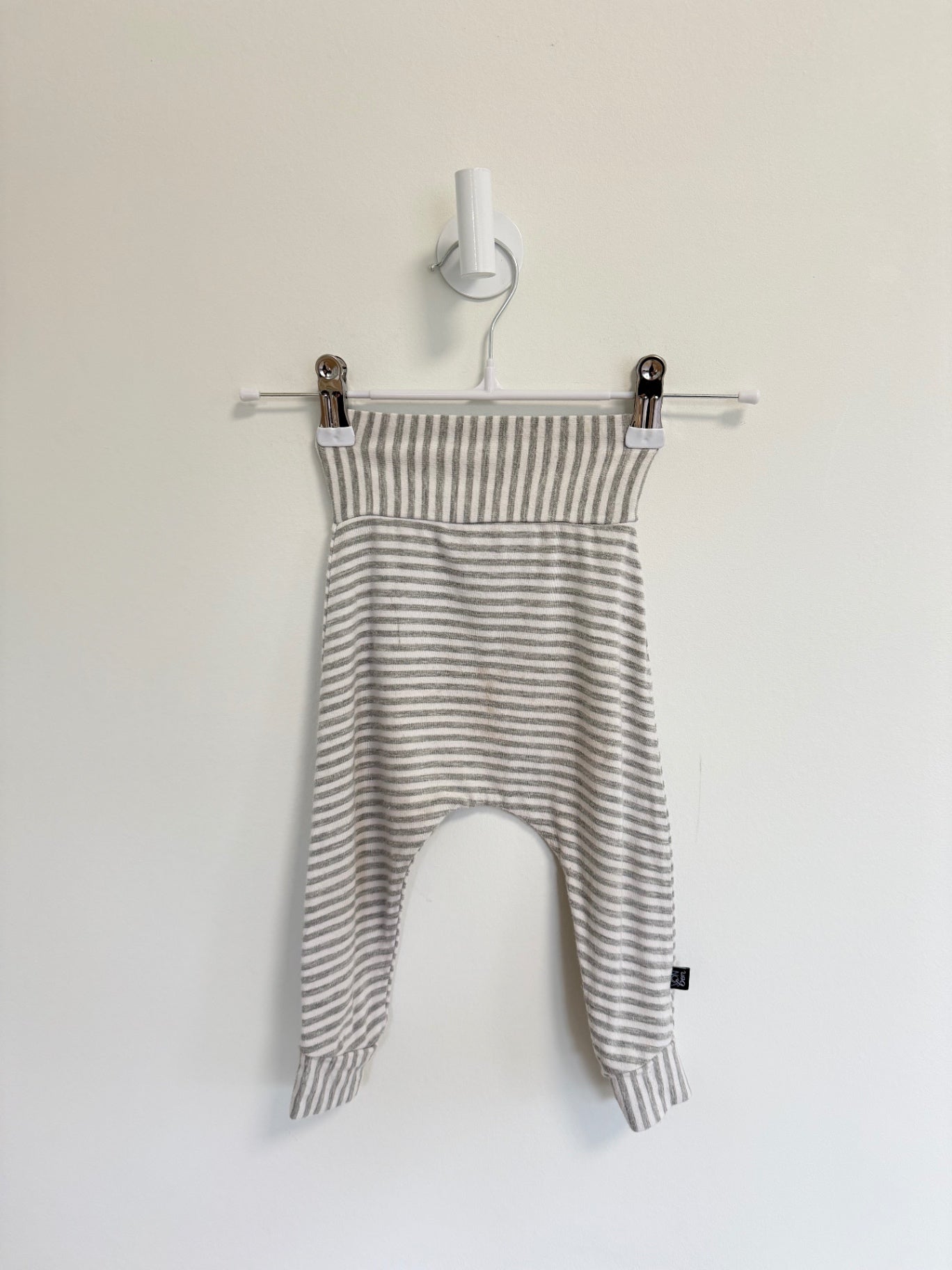 VonBon Pants 12-18 months Grey and White