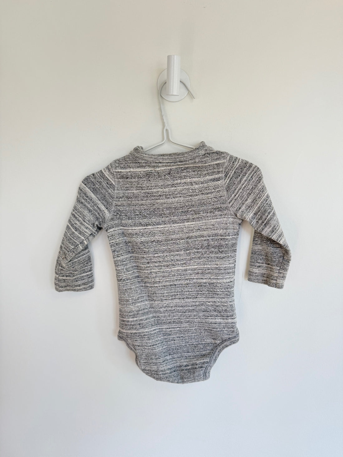 GAP Bodysuit 6-12 months
