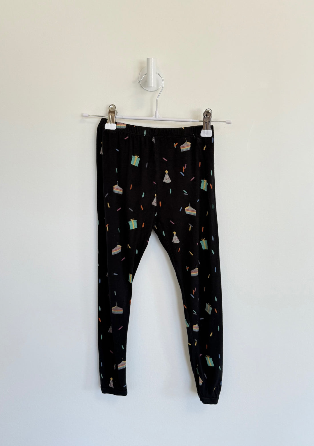 Kyte Birthday Pajamas 2pc Set 5T