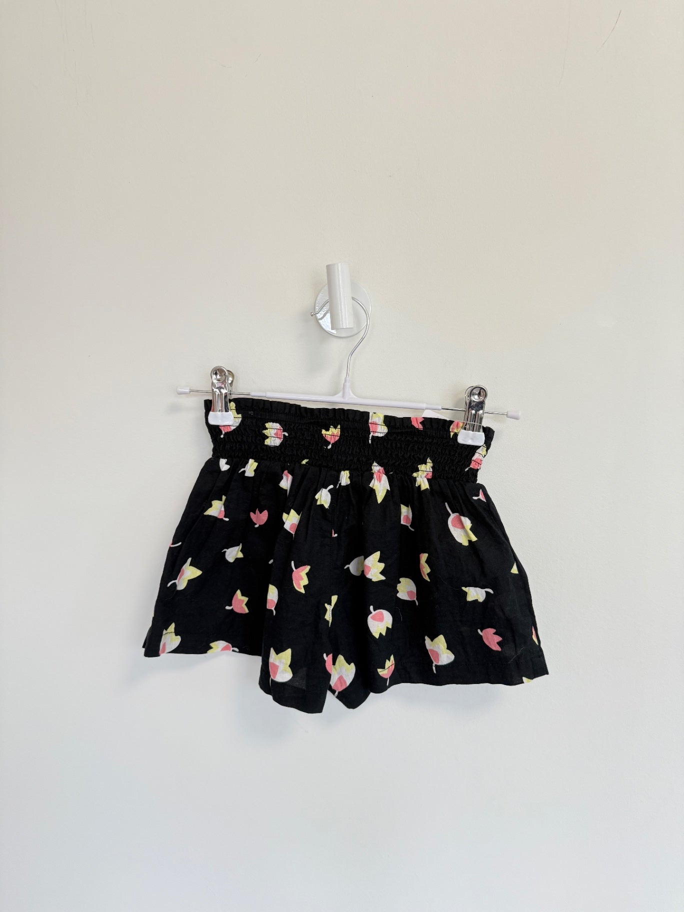 Country Road Shorts 3 years Black with florals