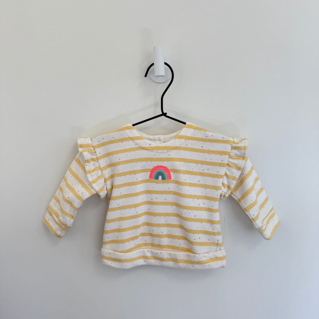 GAP sweater 3-6 months