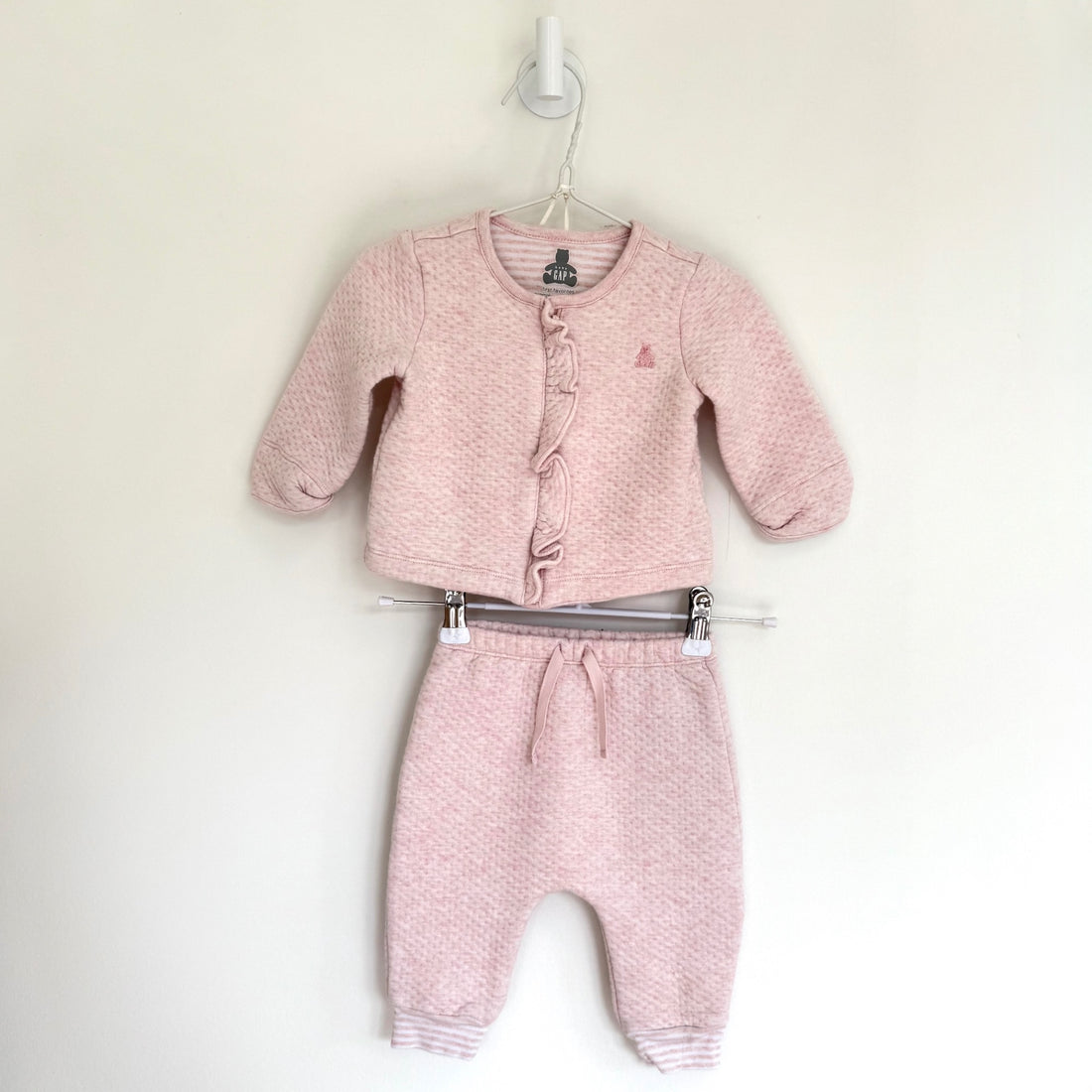 GAP Two-Piece 3-6 months