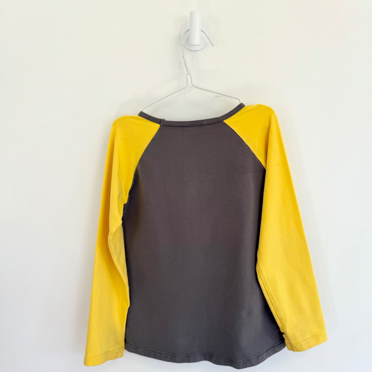 Peekaboo Beans long-sleeve shirt 5 years