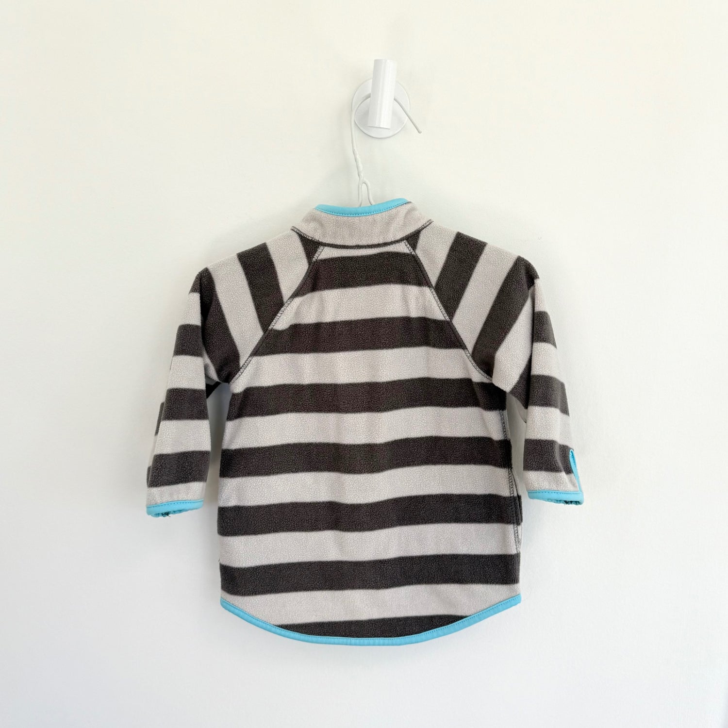 H&amp;M Sweater 4-6 months