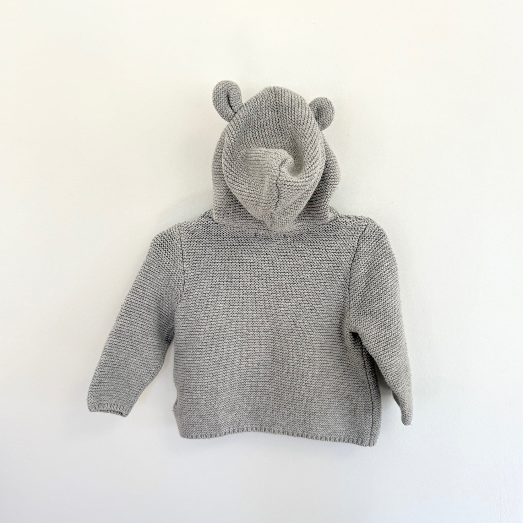 GAP Sweater 6-12 months
