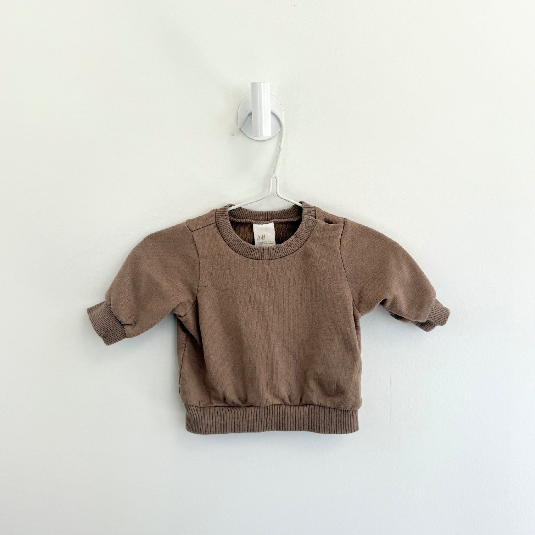 H&amp;M Sweatshirt 0-1 month