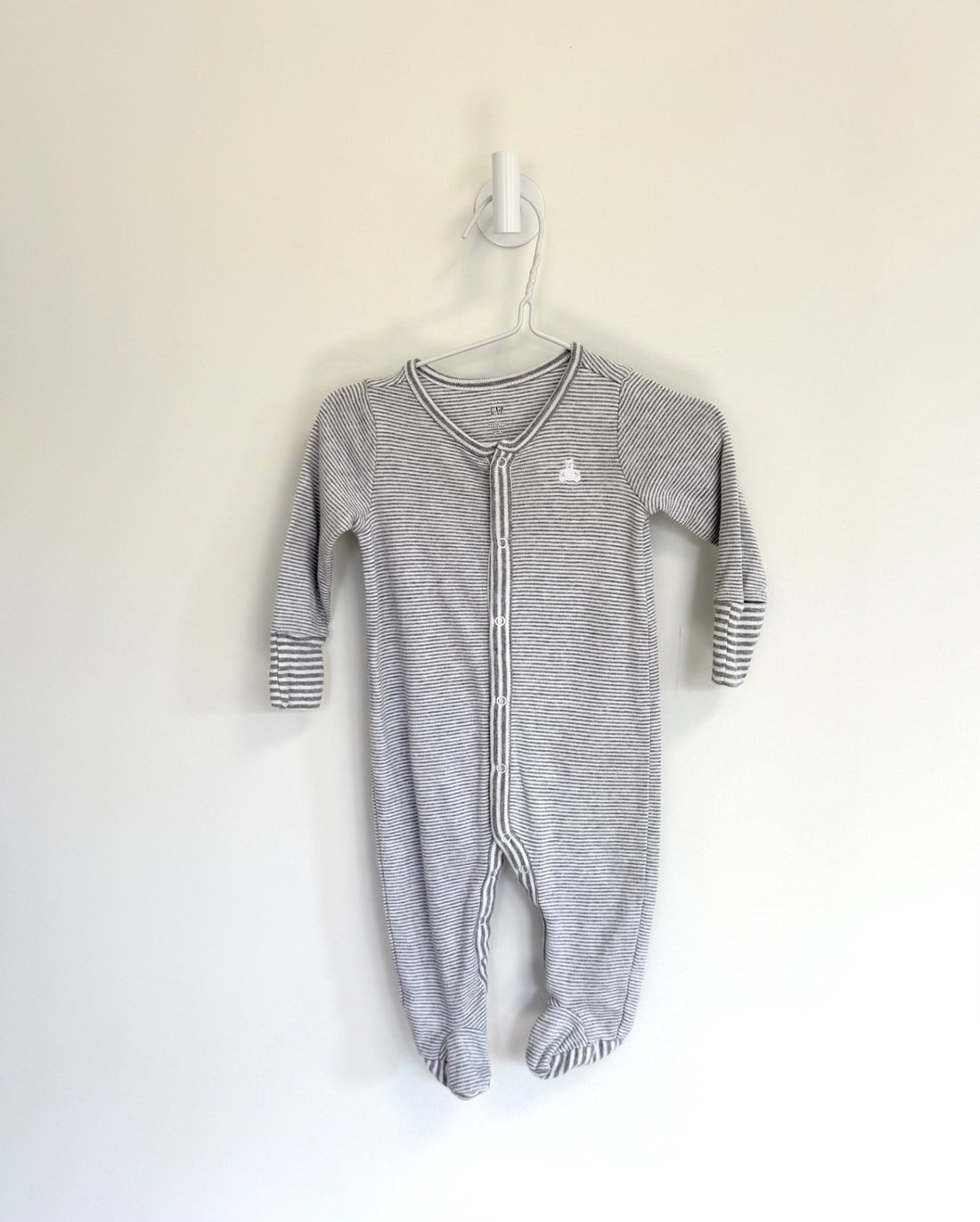 GAP Onesie 0-3 months
