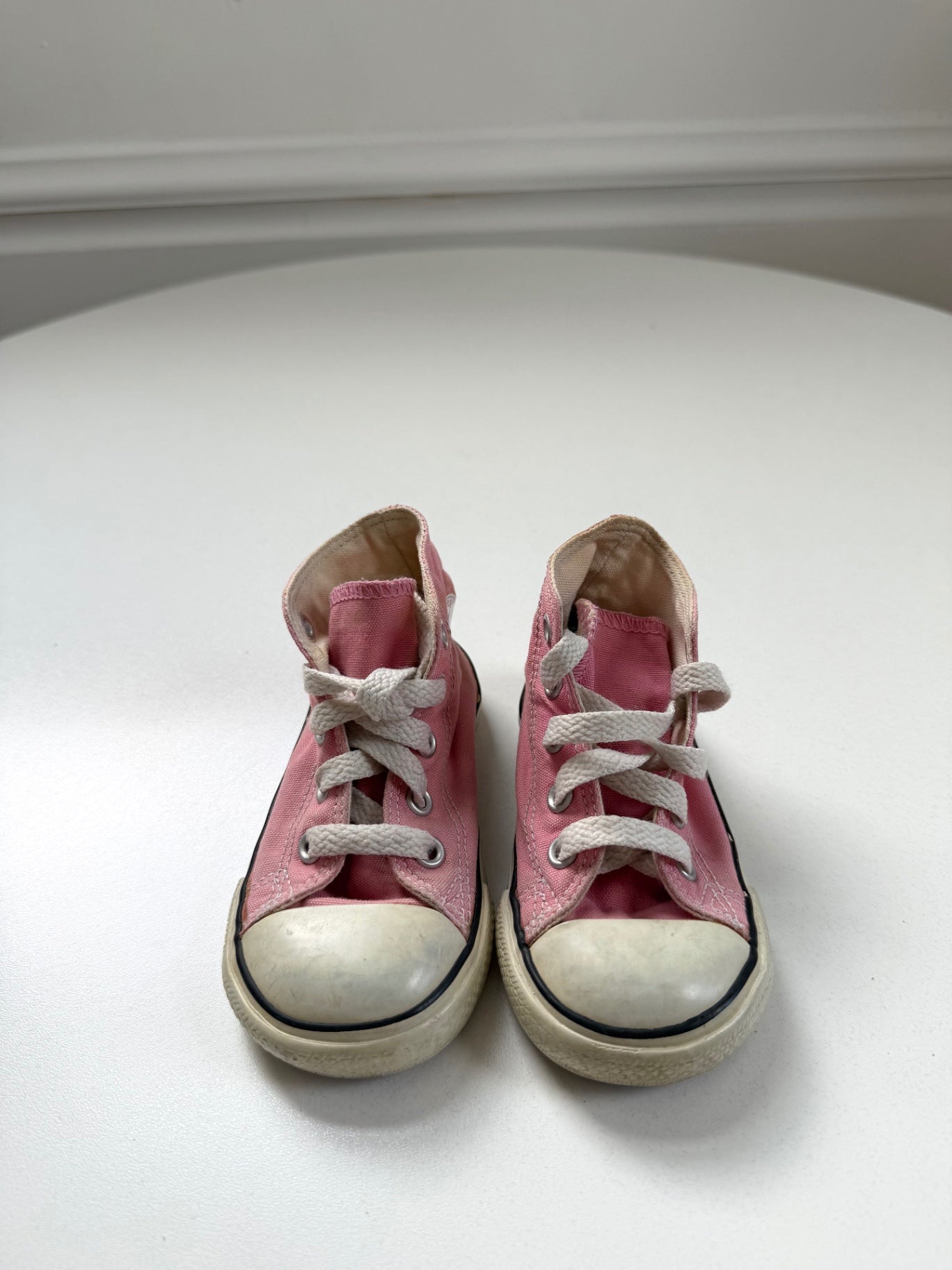 Converse Sneakers Size 5 