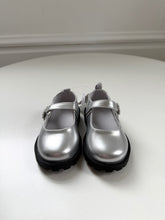 GAP Mary Jane Shoes Size 5