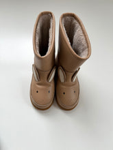 Little Summer Boots size 26 Beige