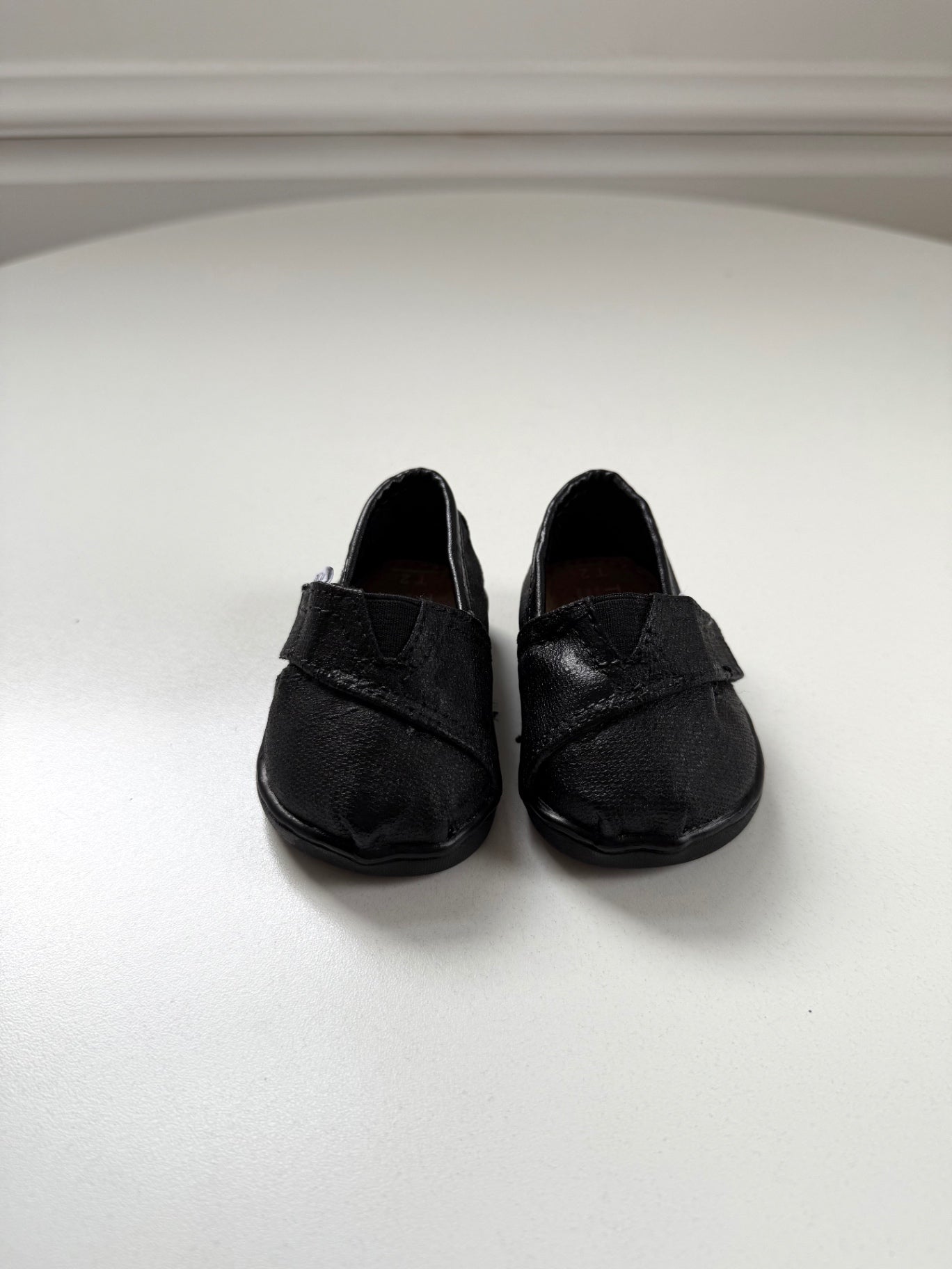 TOMS Slip-on Shoes Size 12 months