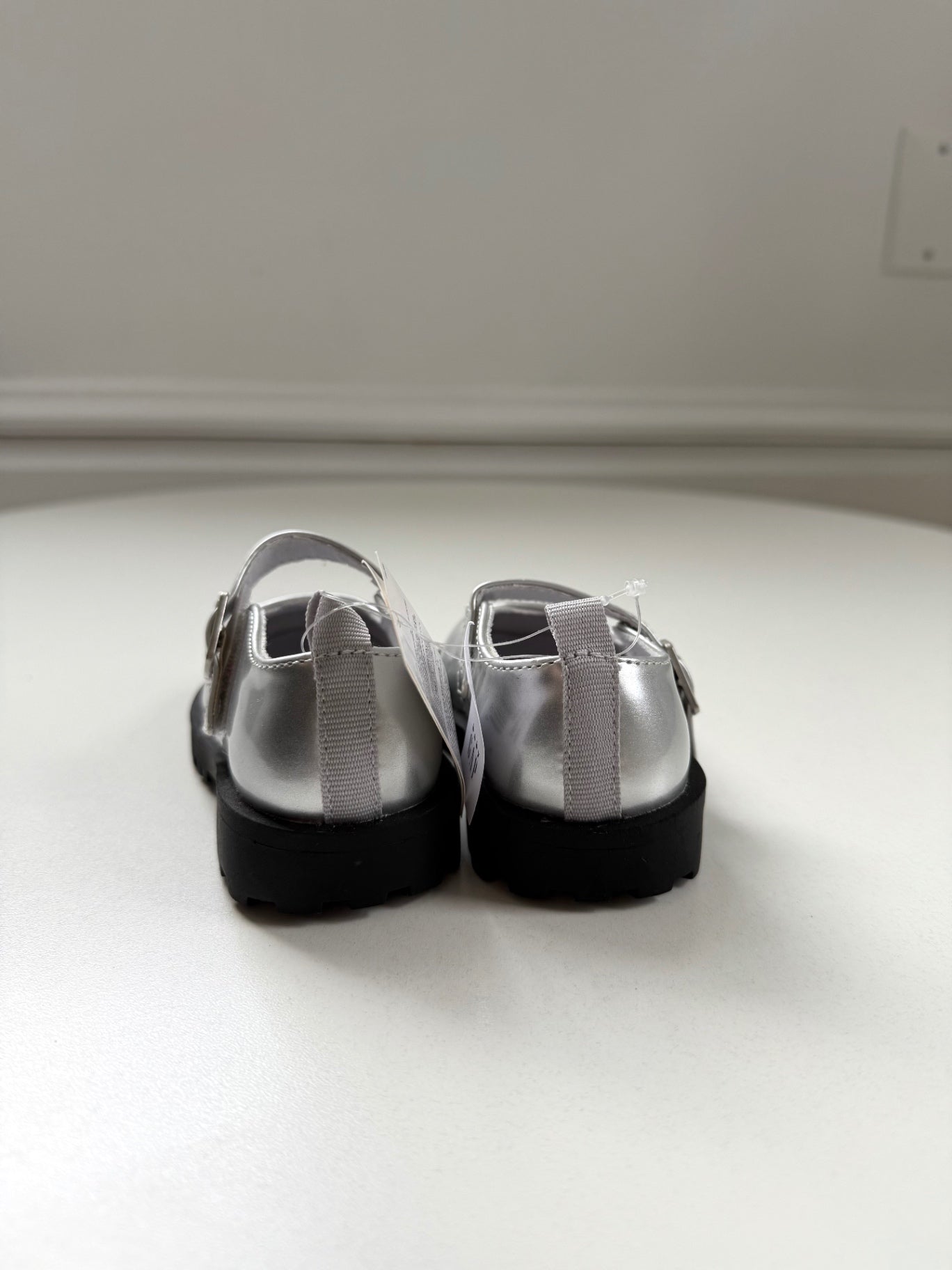 GAP Mary Jane Shoes Size 5