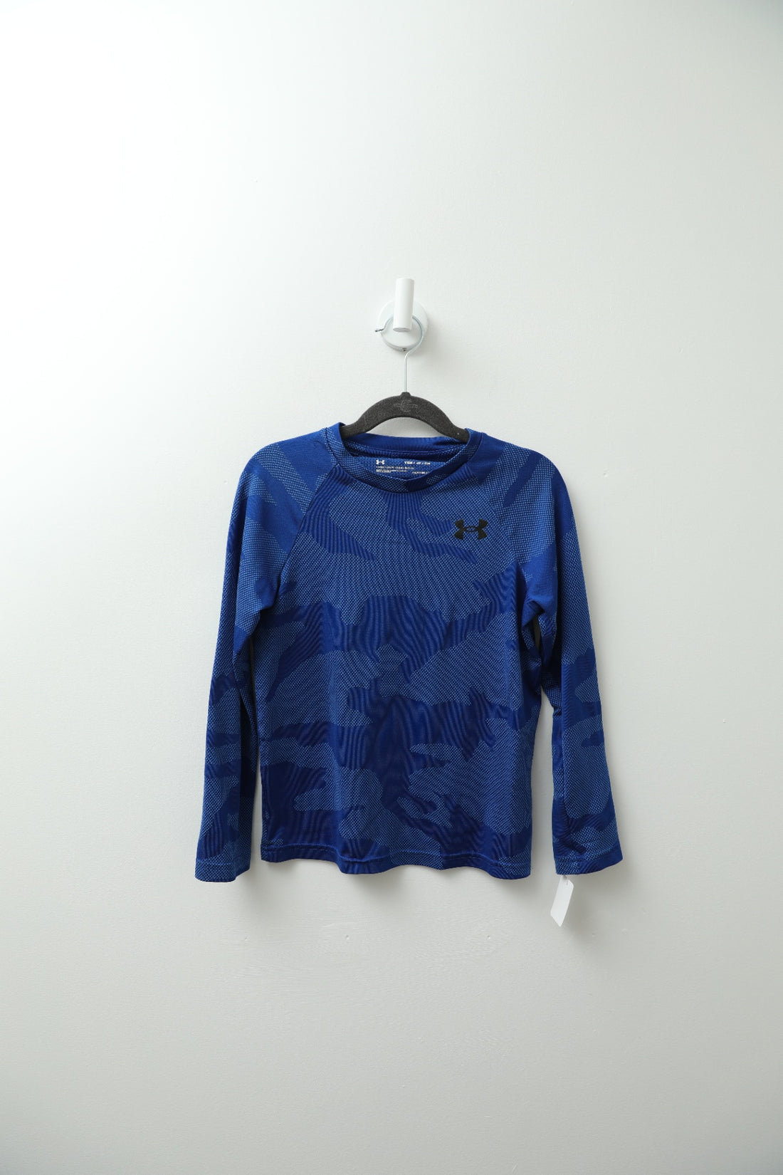 Under Armour Shirt Small 6-7 years