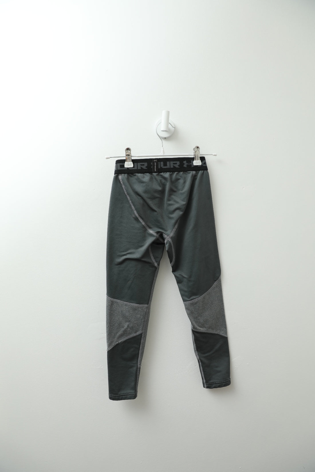 Underlayers Small (6-7) Gray and black