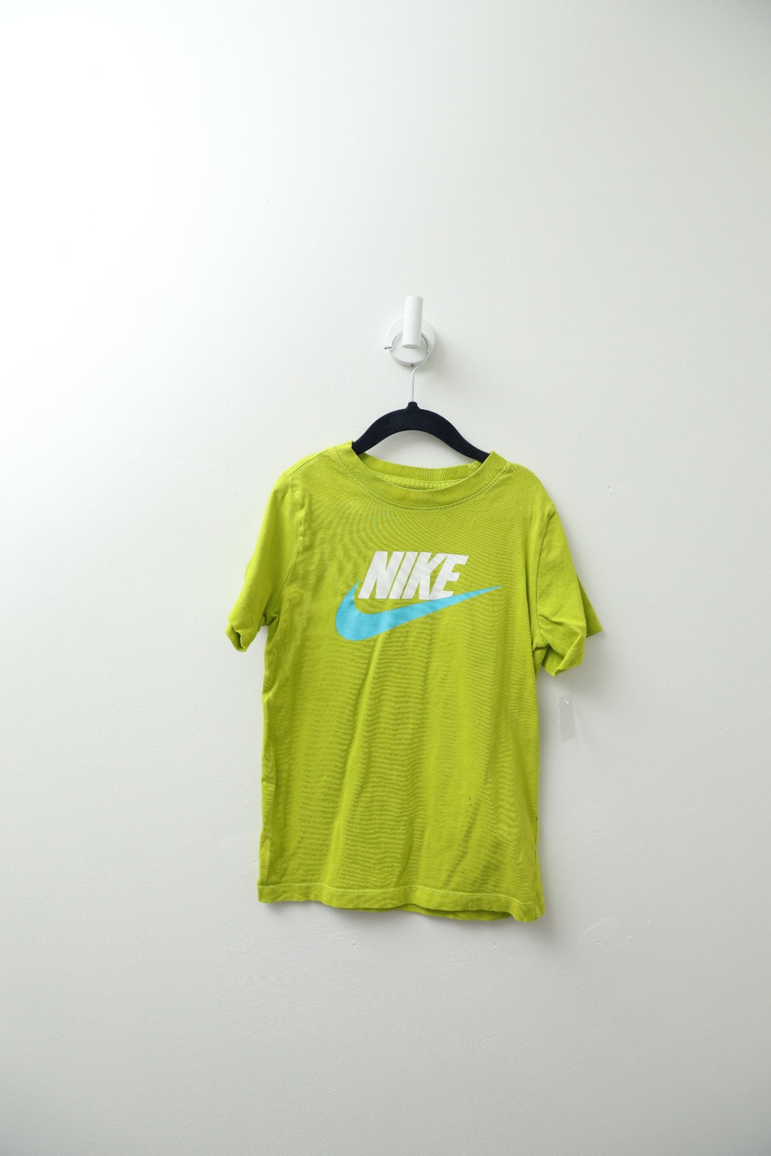 Nike T-Shirt Small (6-7) Lime green