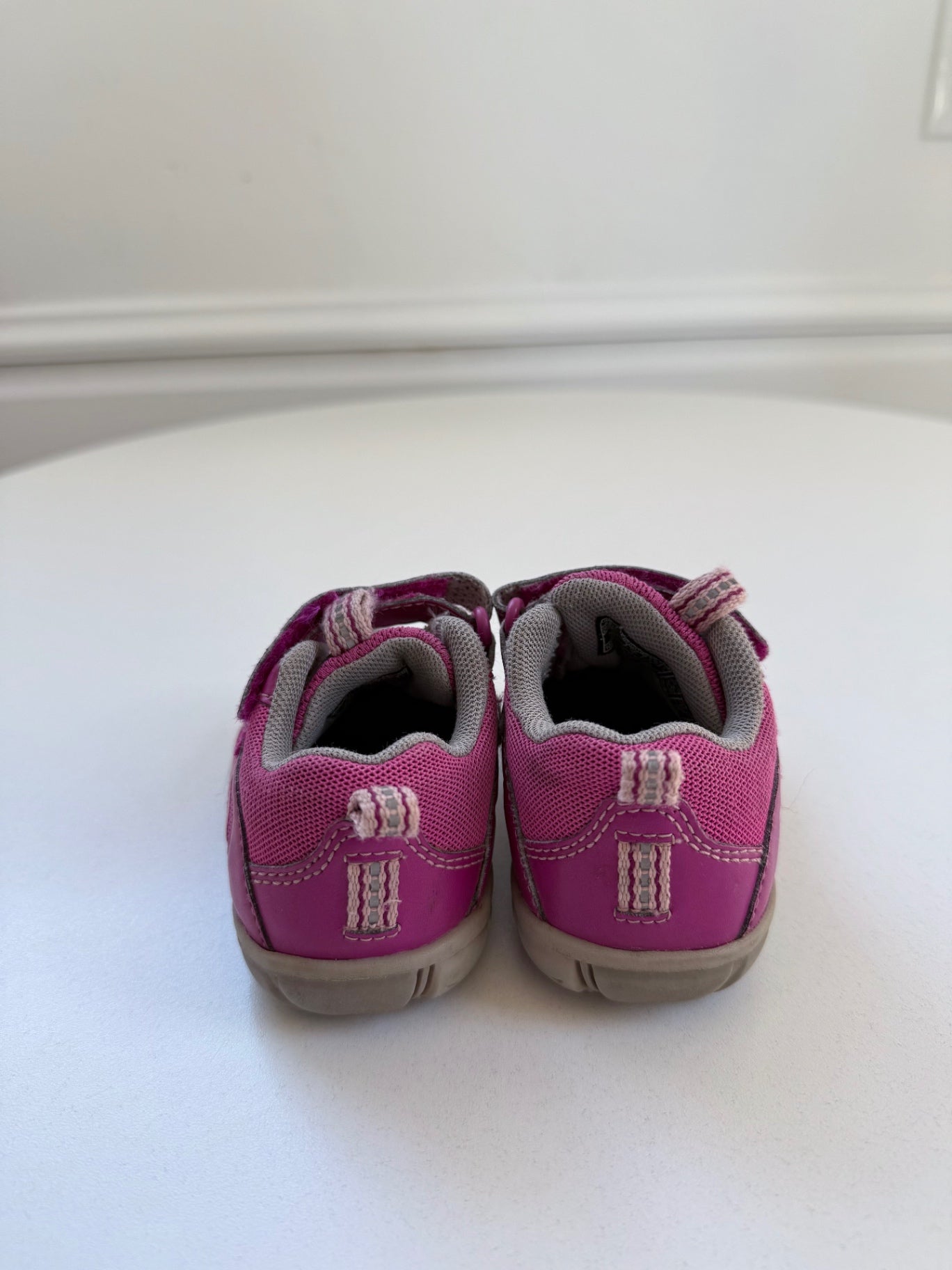 Keen Sneakers Size 5