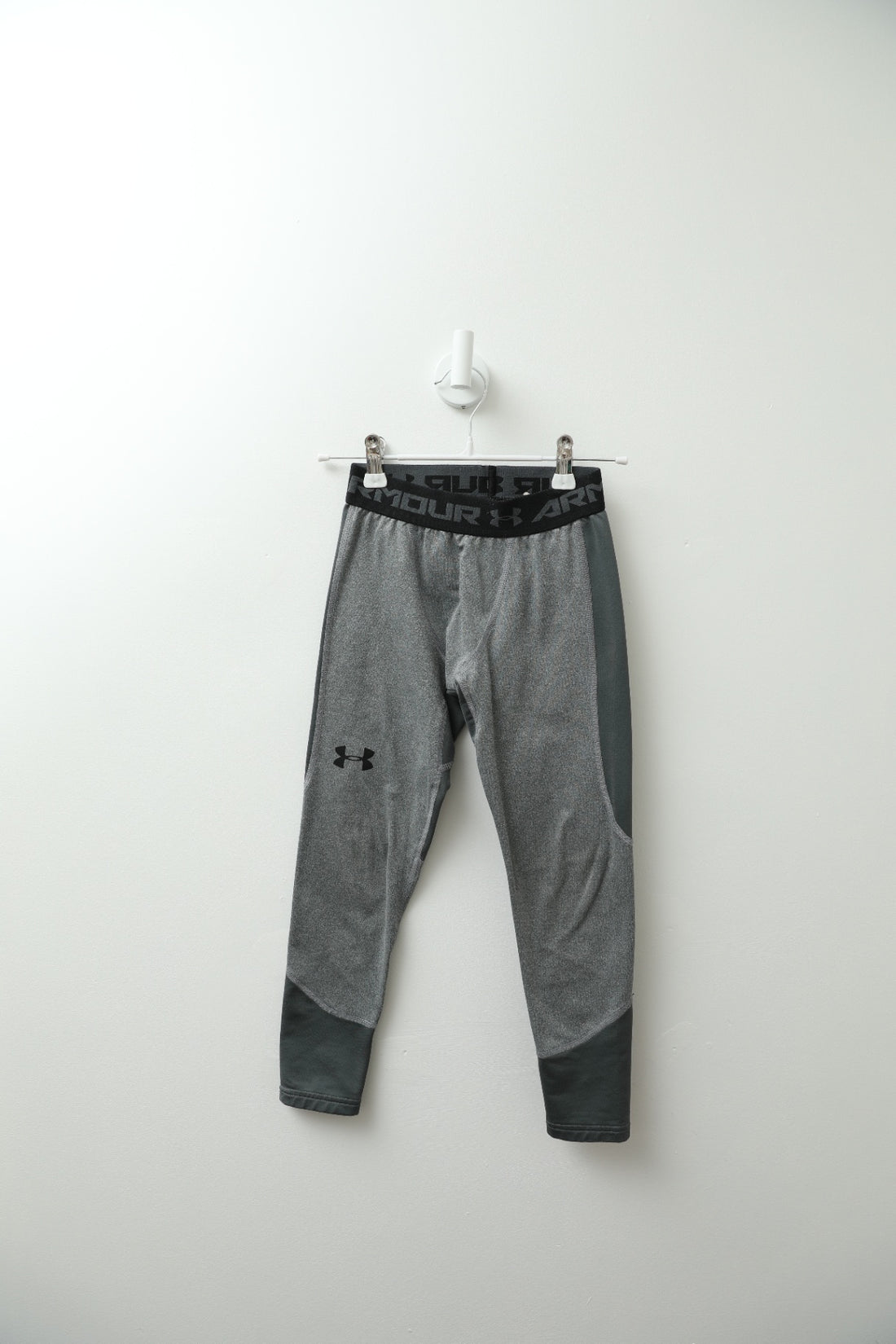 Underlayers Small (6-7) Gray and black