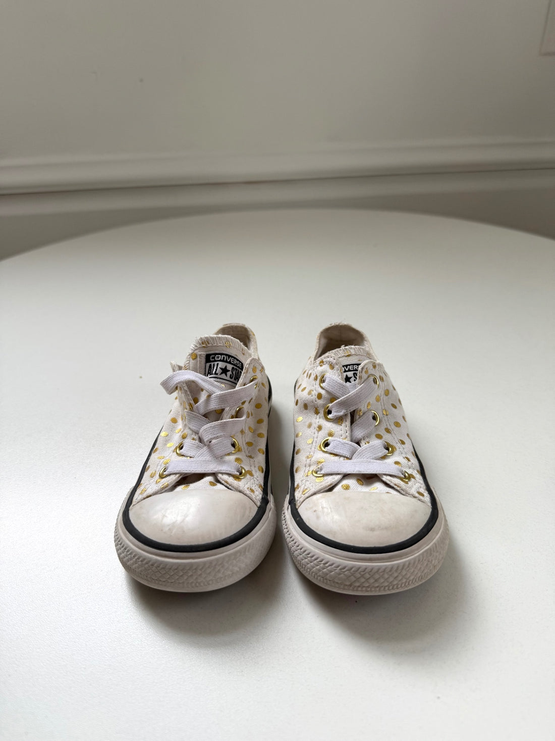 Converse Sneakers Size 8 