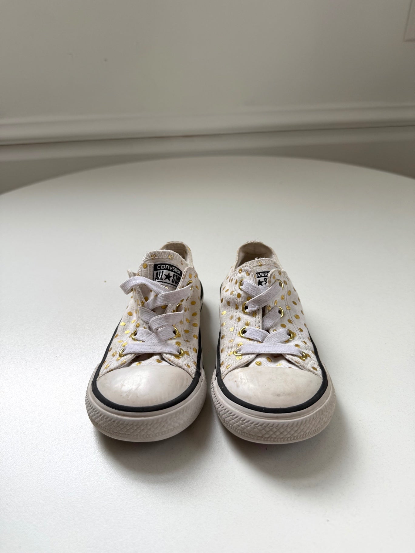Converse Sneakers Size 8 