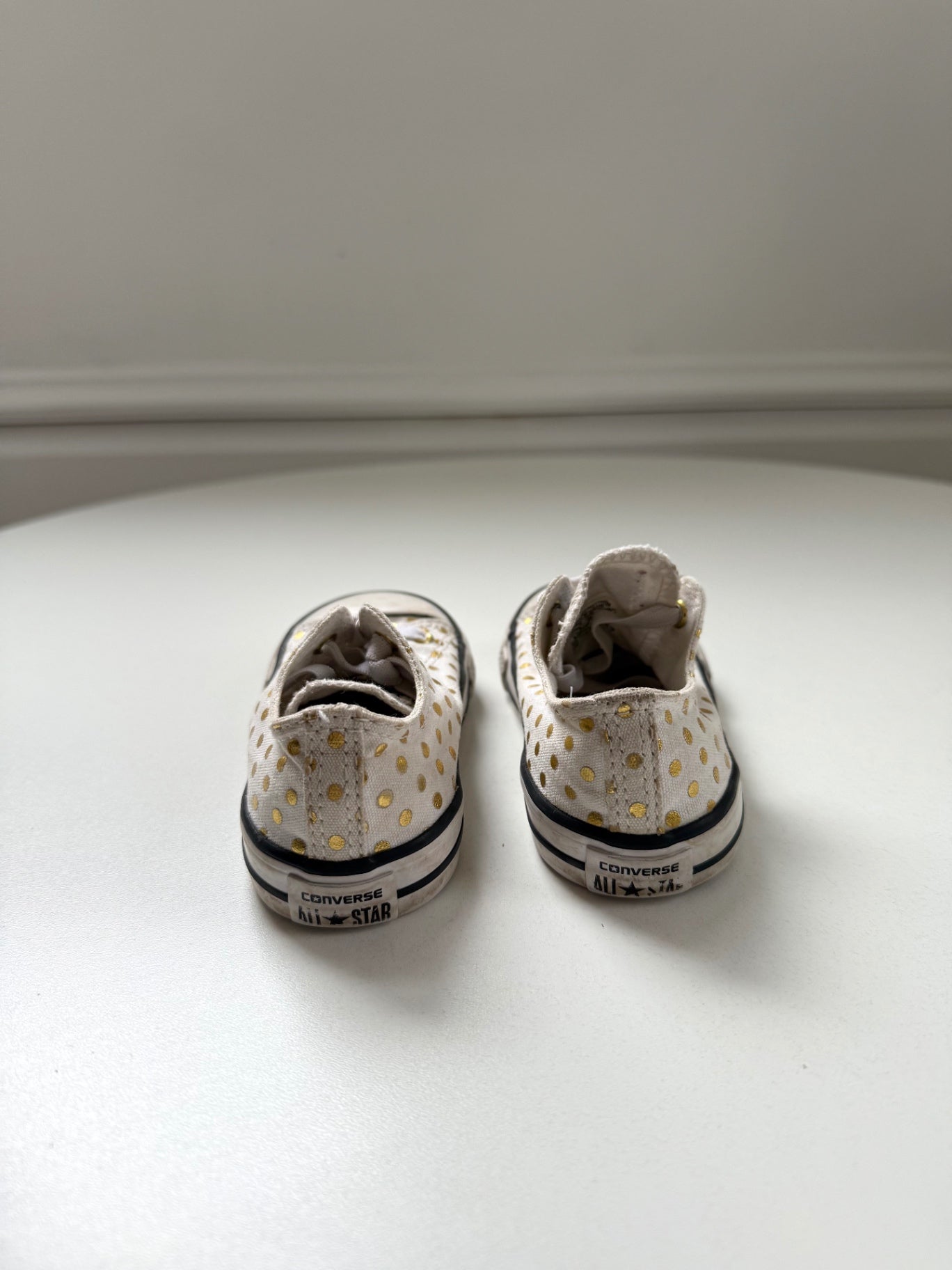 Converse Sneakers Size 8 