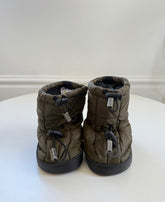 Stonz Puffer Booties Size XL