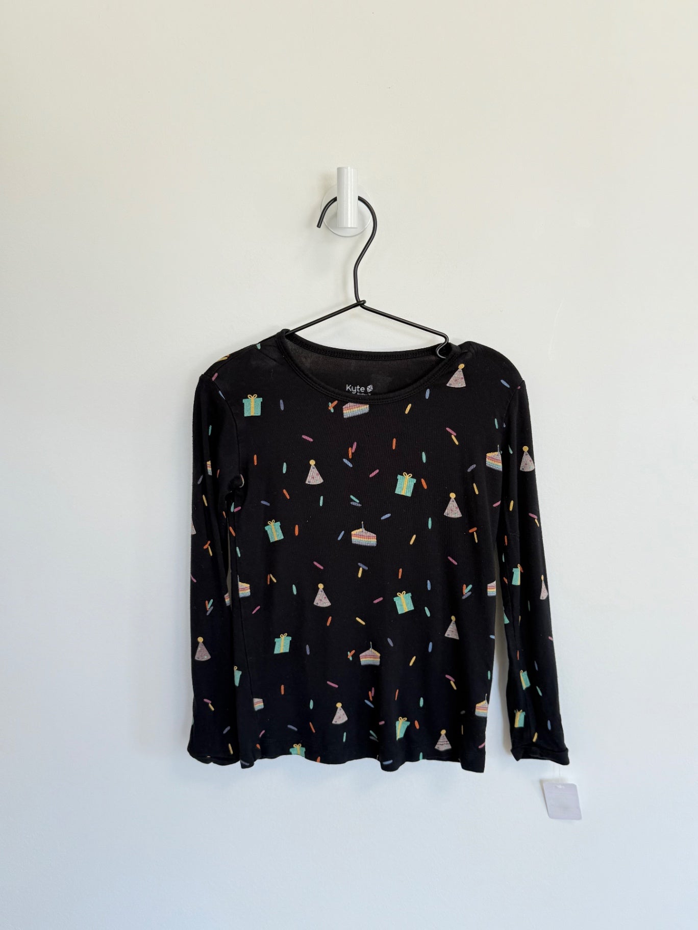 Kyte Birthday Pajamas 2pc Set  5T