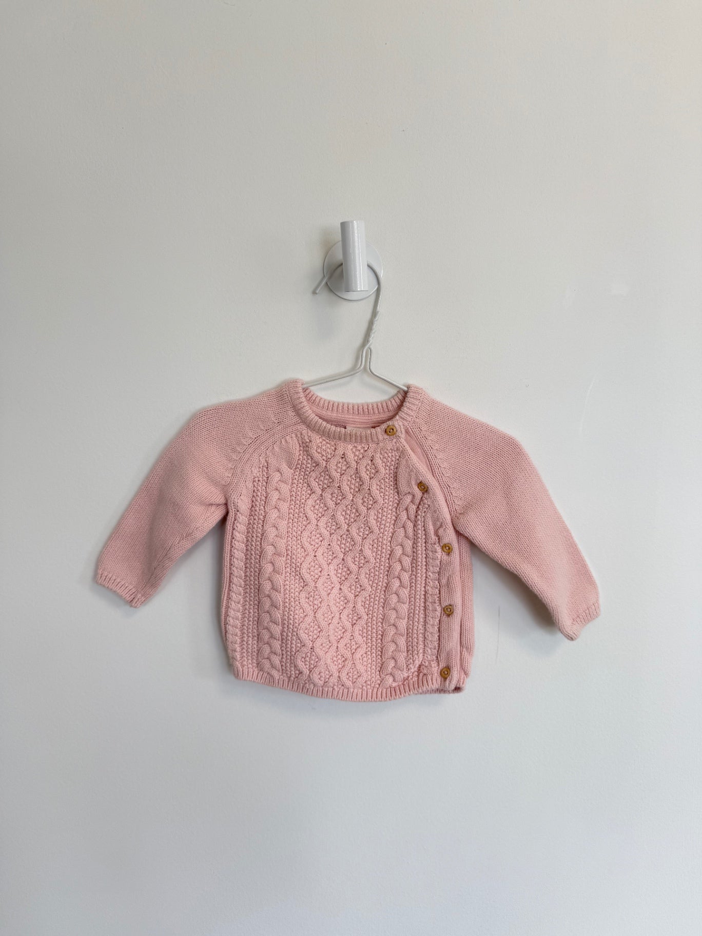 H&amp;M Sweater 2-4 months