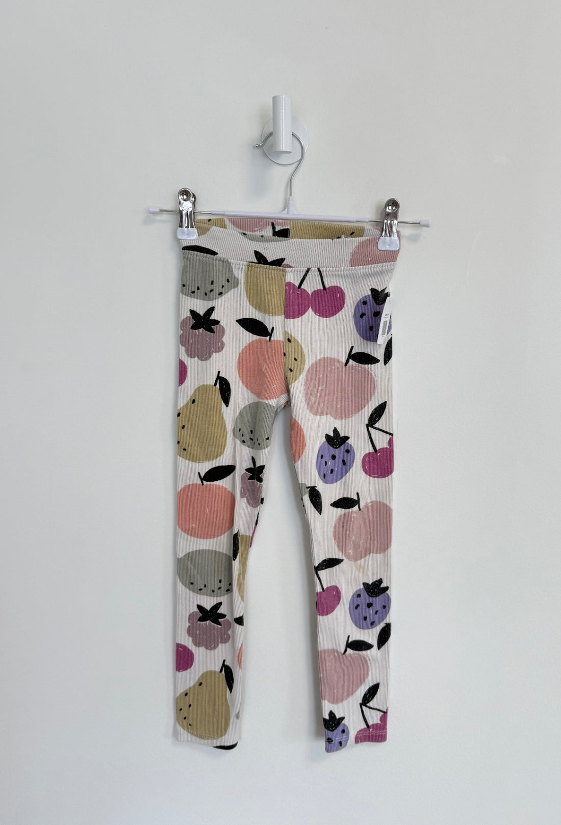 Zara Pants 6 years cream- fruit