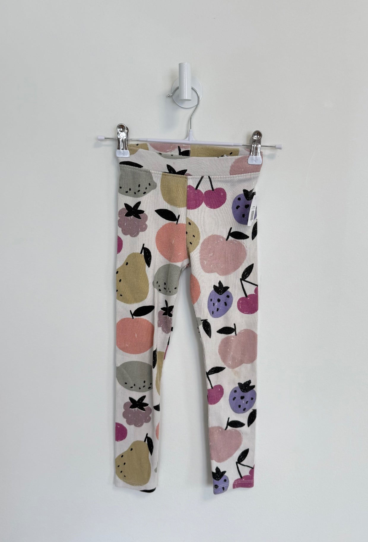 Zara Pants 6 years cream- fruit