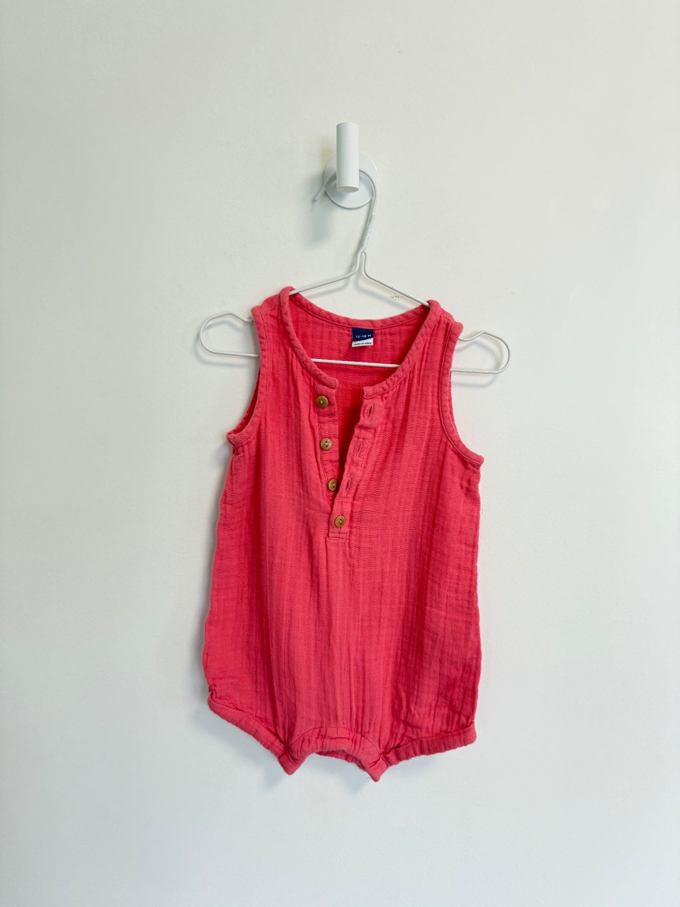 Old Navy Onesie 12-18 months 
