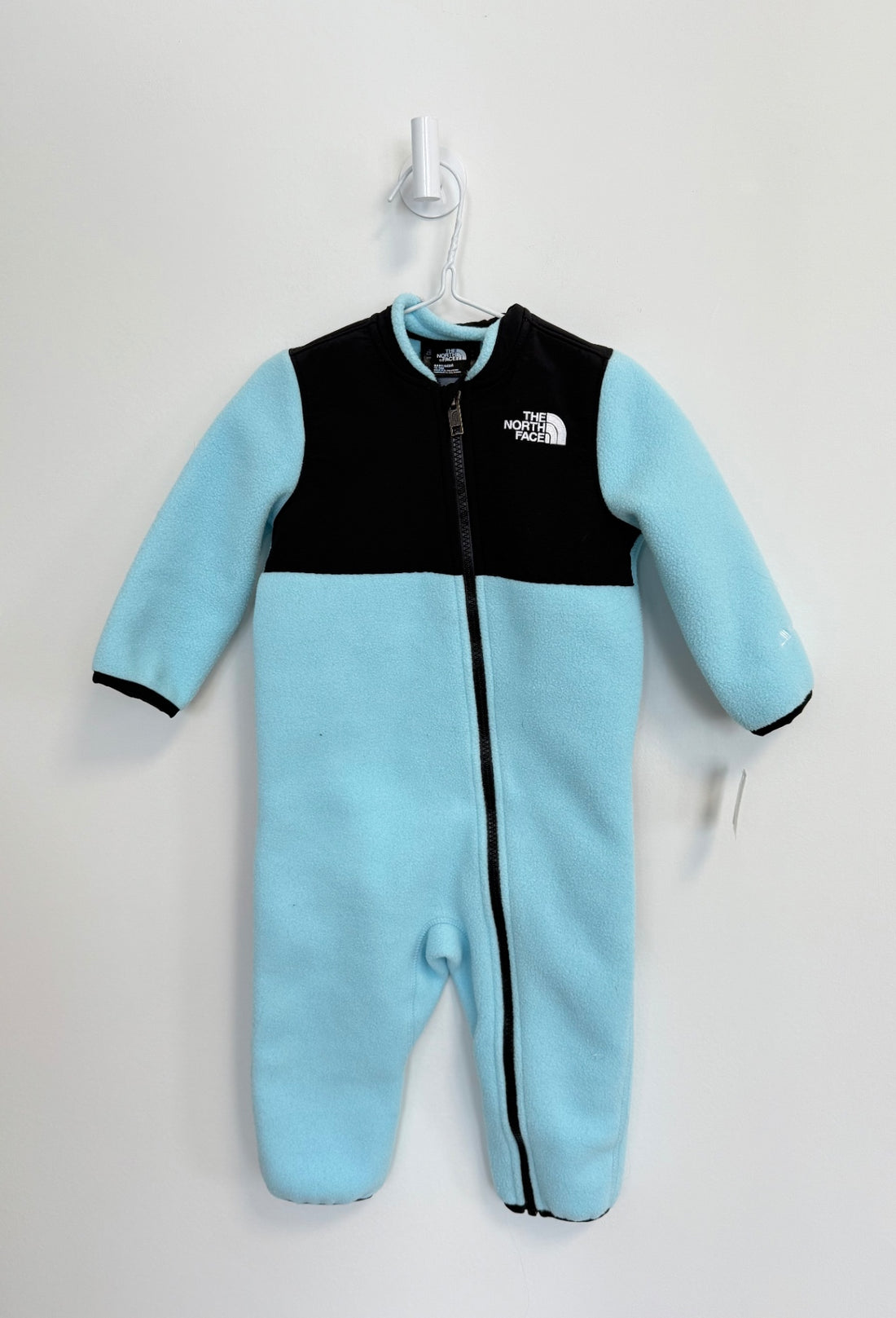 The North Face Outerwear- Bunting Suit 12-18 months