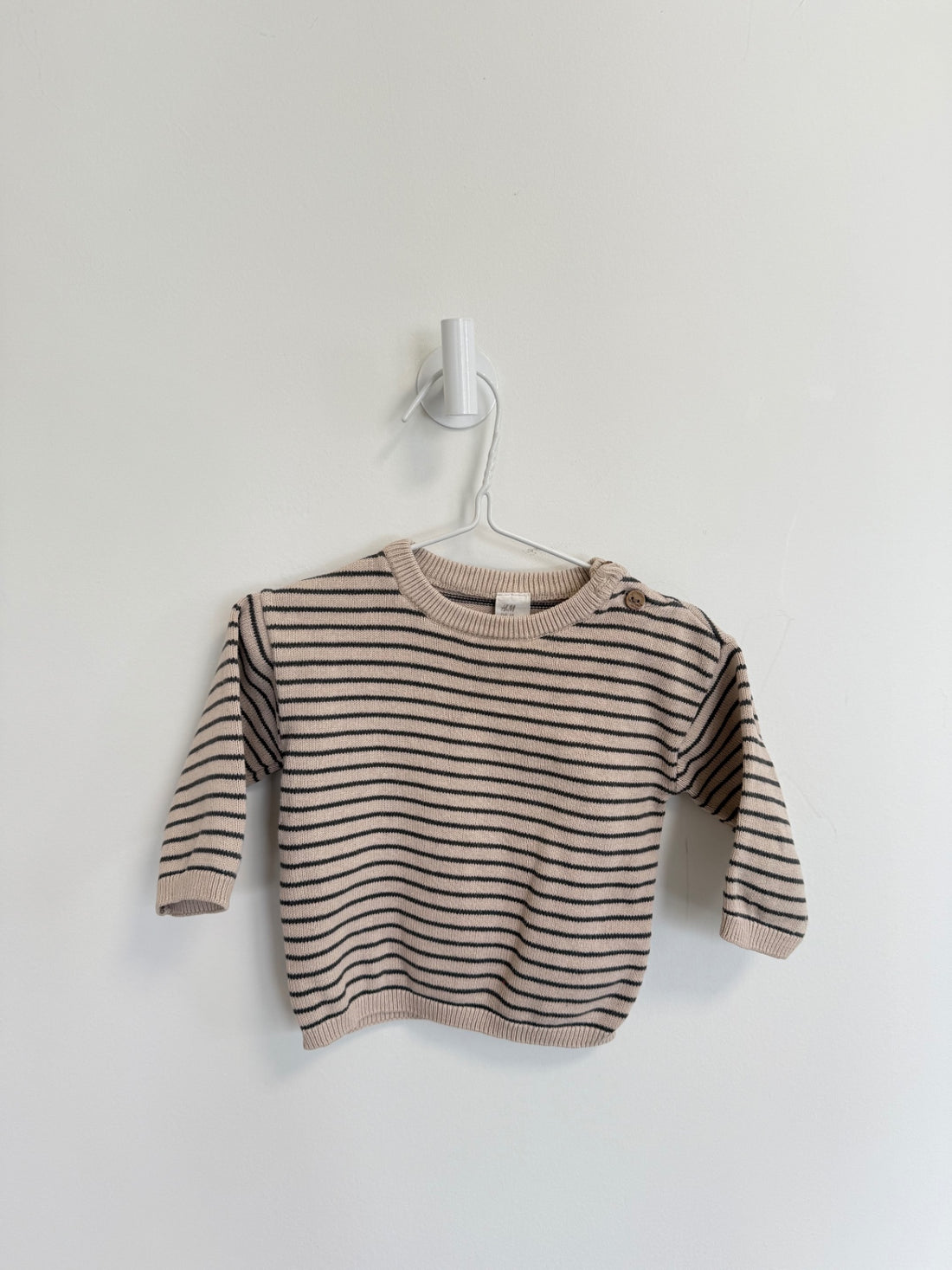 H&amp;M Sweater 4-6 months 