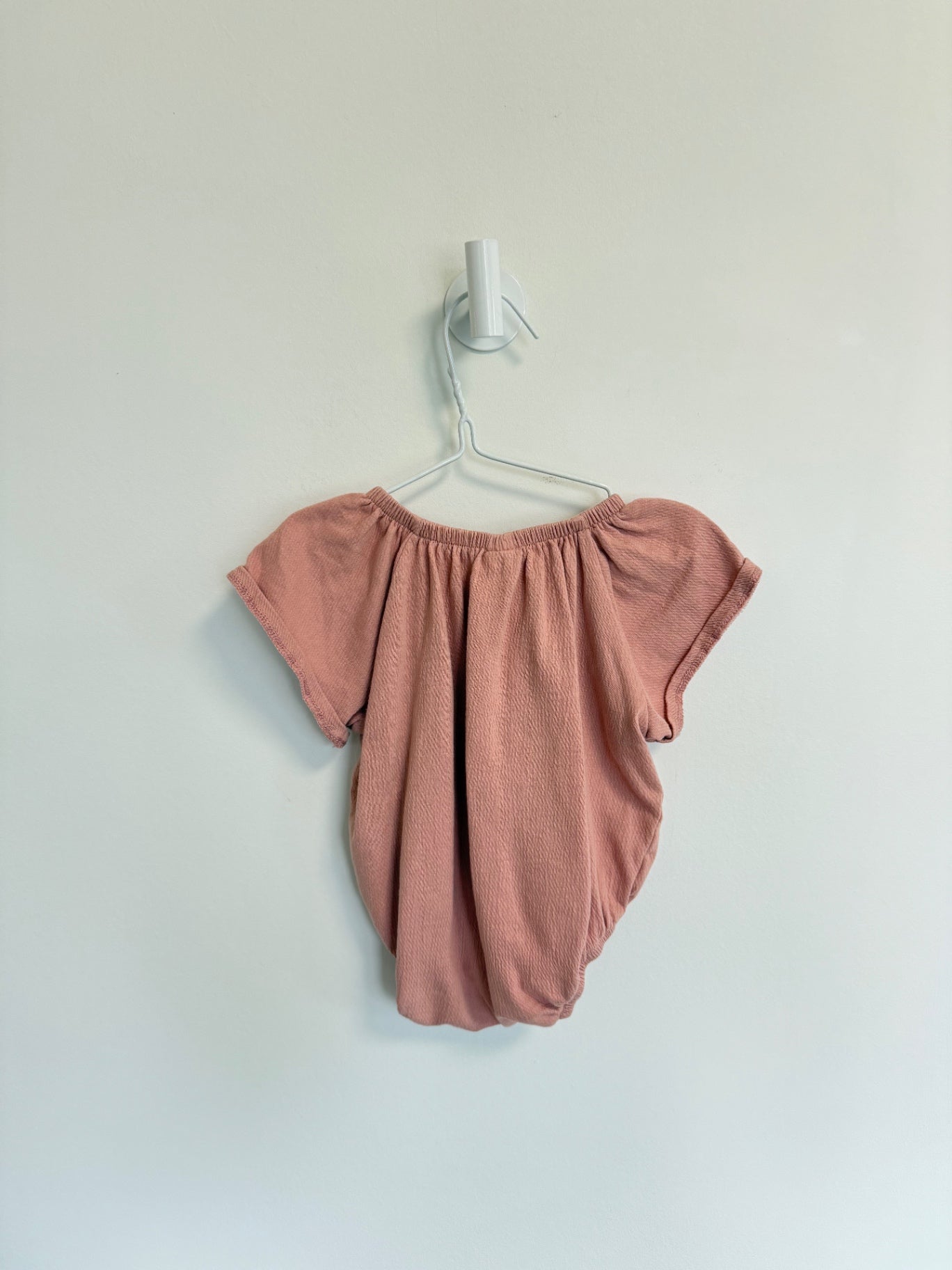 H&amp;M Onesie 6-9 Months Pink