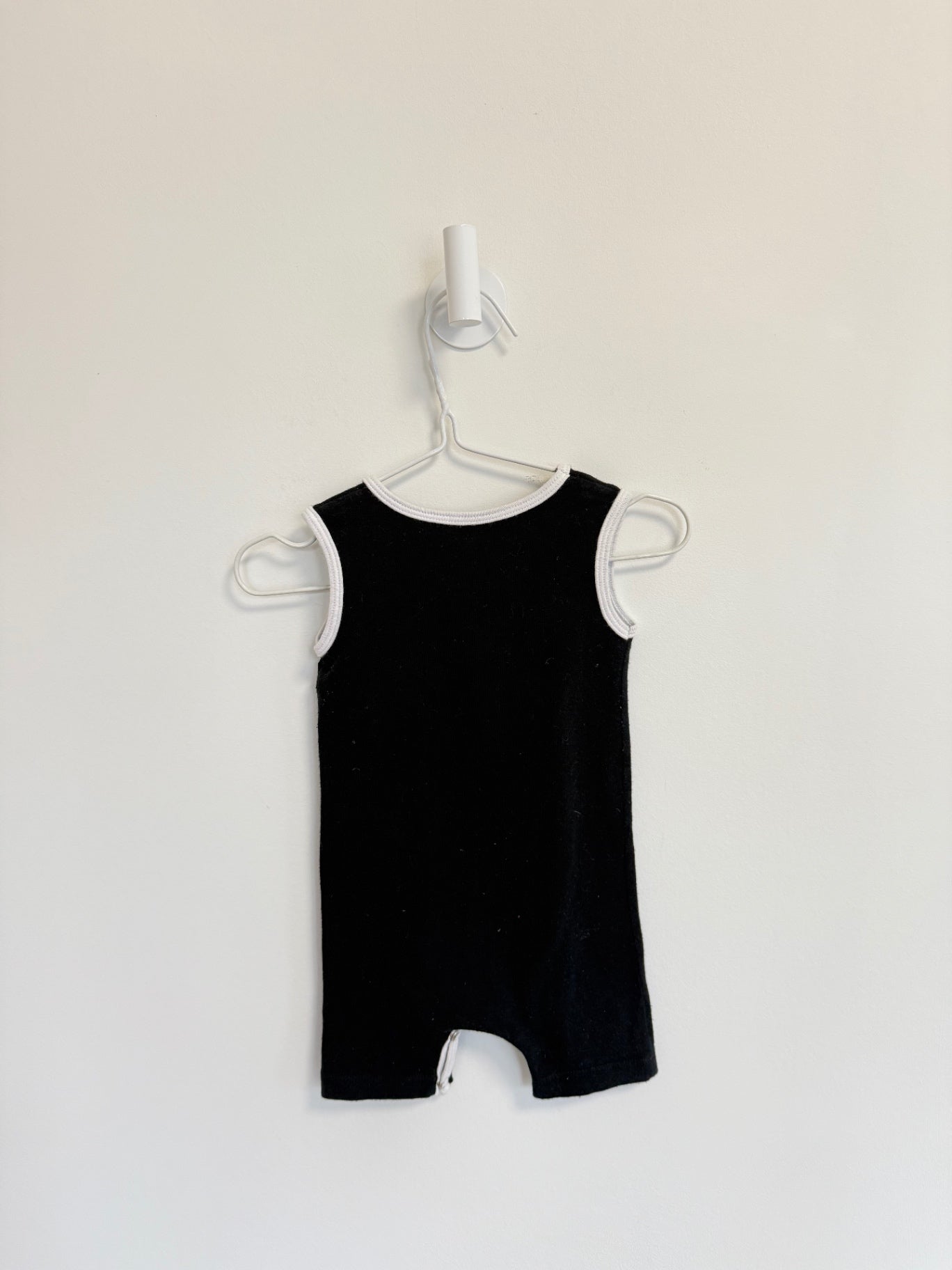 Little Hip Squeaks Romper 3-6 months Black