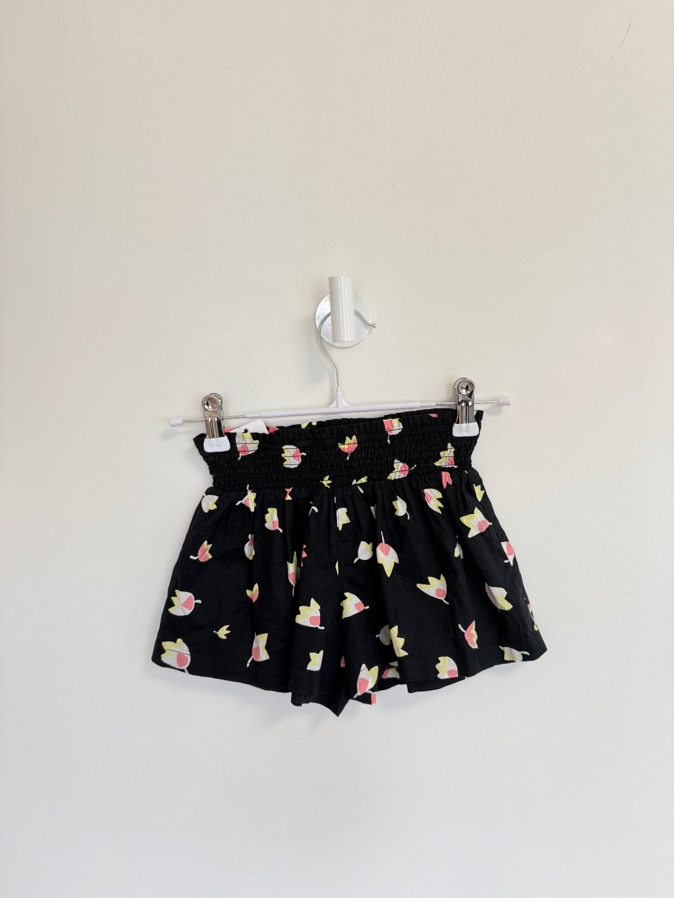 Country Road Shorts 3 years Black with florals