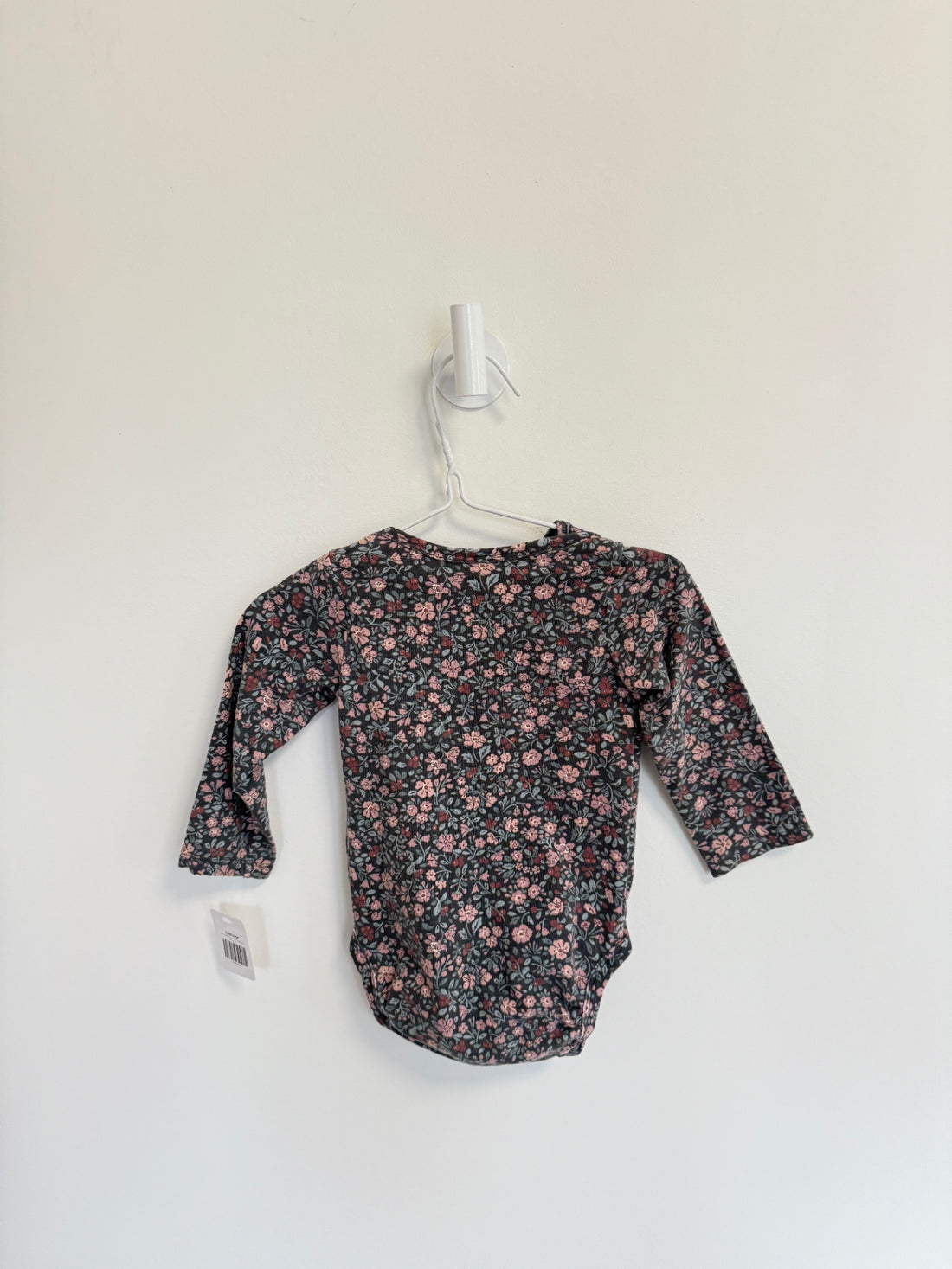 H&amp;M 3 pc set 6-9 months floral