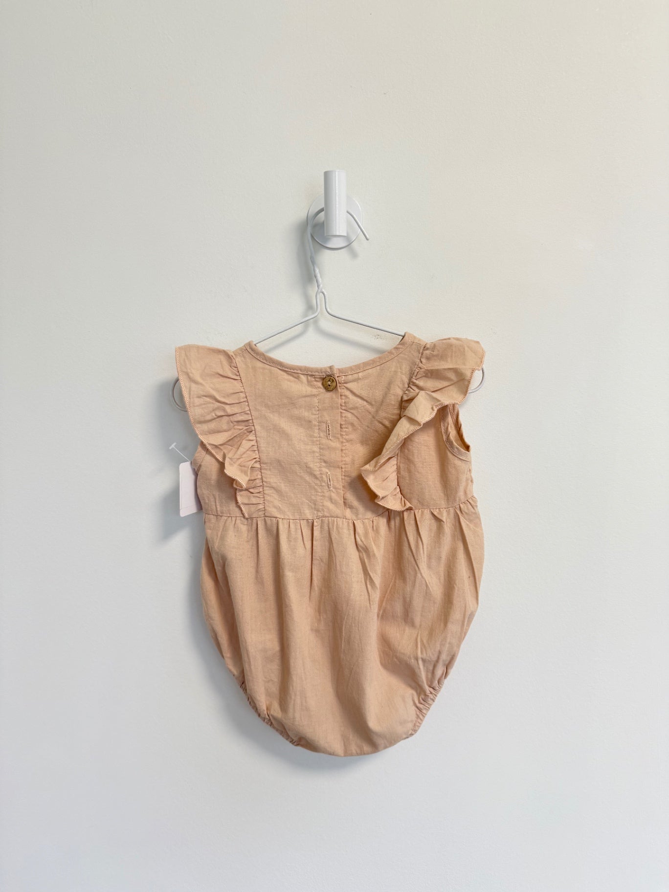 Unknown Romper 6 months Beige