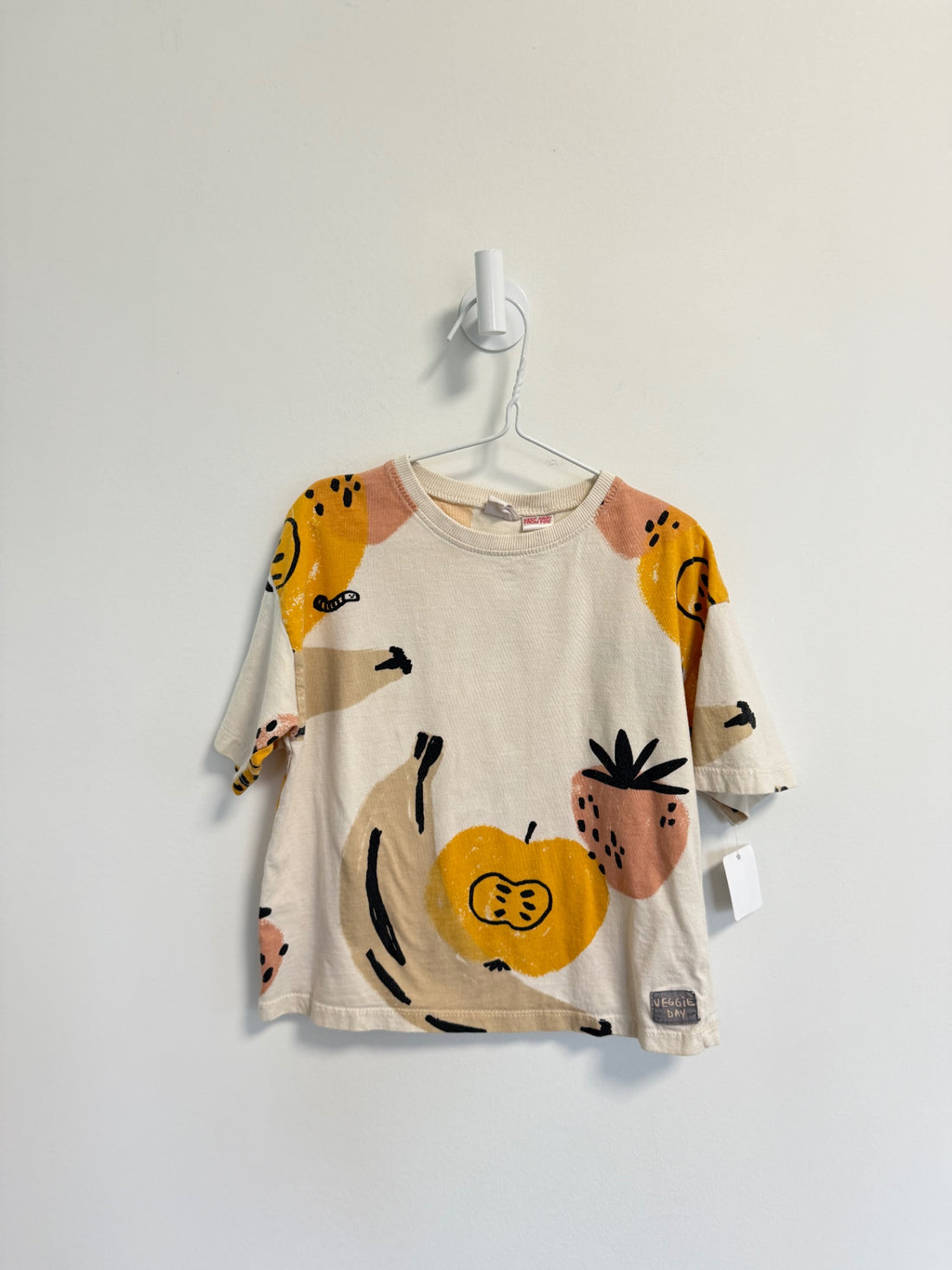 Zara T-Shirt 5-6 years Cream w/veg