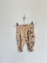 Banana Republic Baby 2 pc set 3-6 months Beige