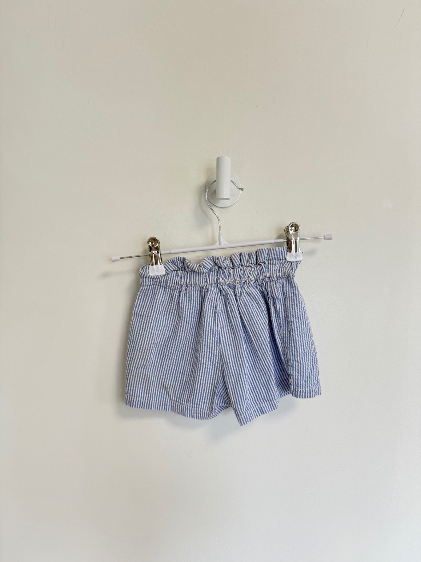 H&amp;M Shorts 6-9 months Blue/white stripe