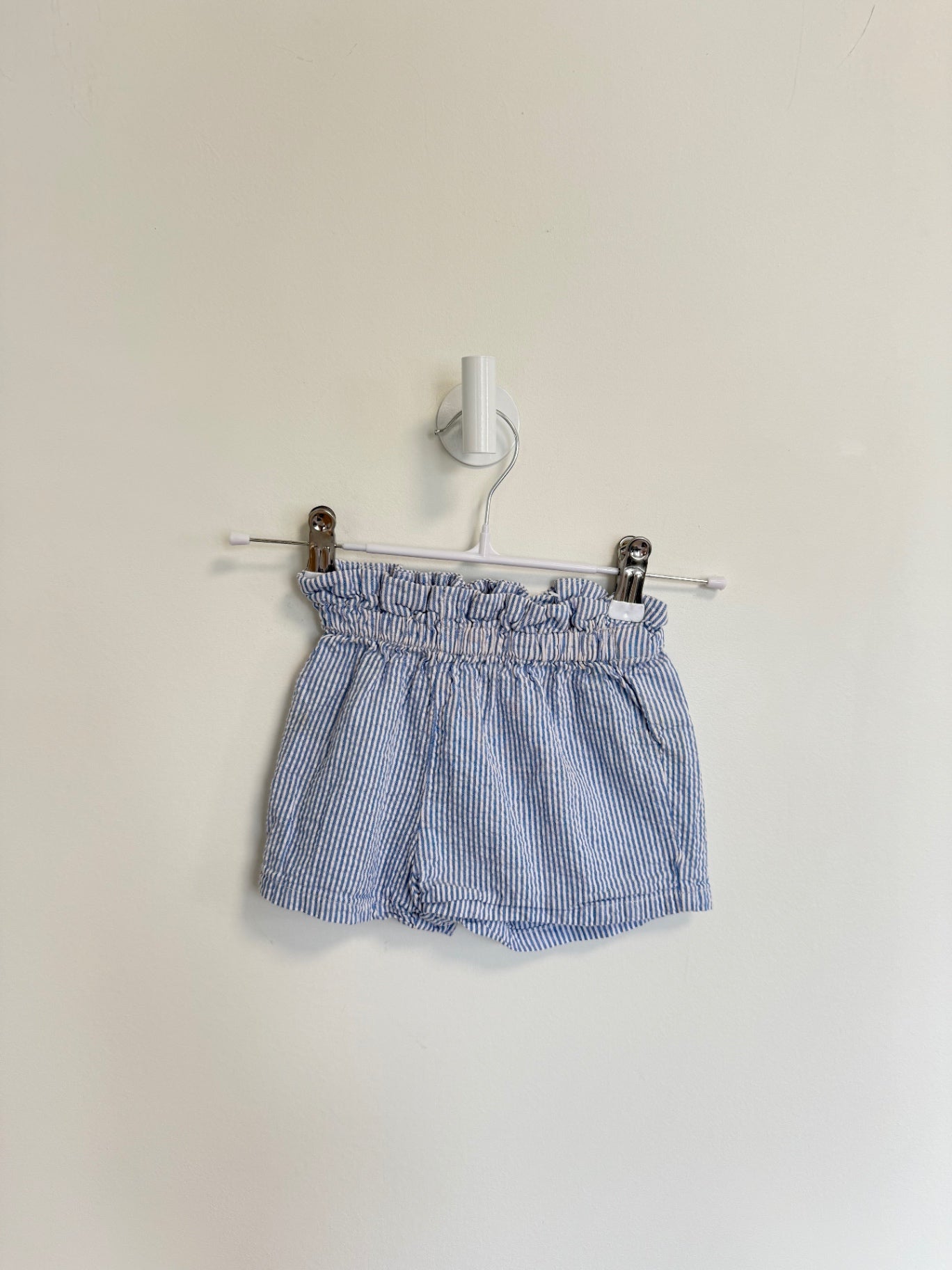 H&amp;M Shorts 6-9 months Blue/white stripe