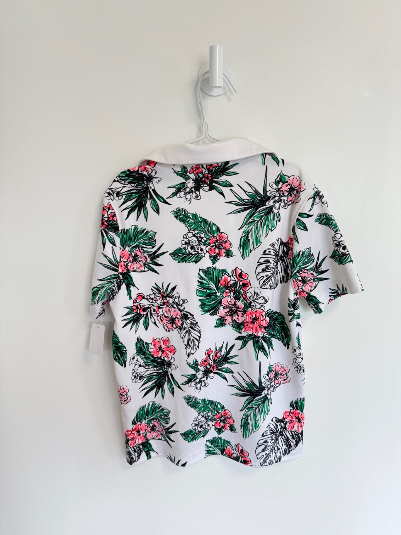 Under Armour Shirt Small White w/flowers