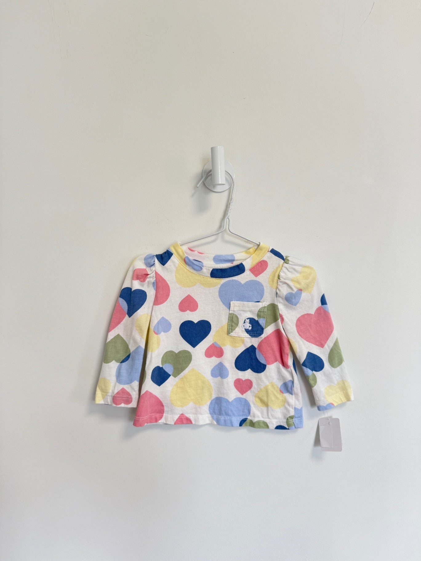 baby Gap Top 6-12 months hearts