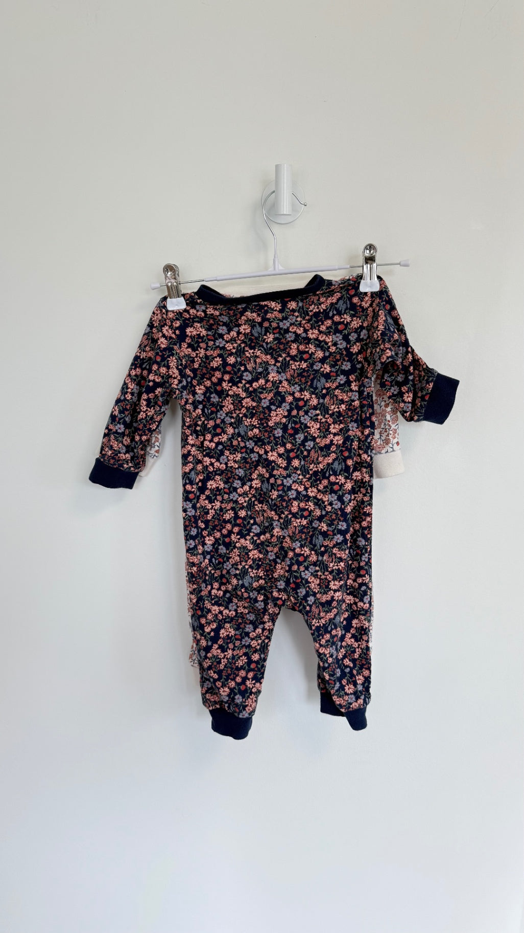 H&M 2 pk Sleepwear 4-6 Months Muted florals