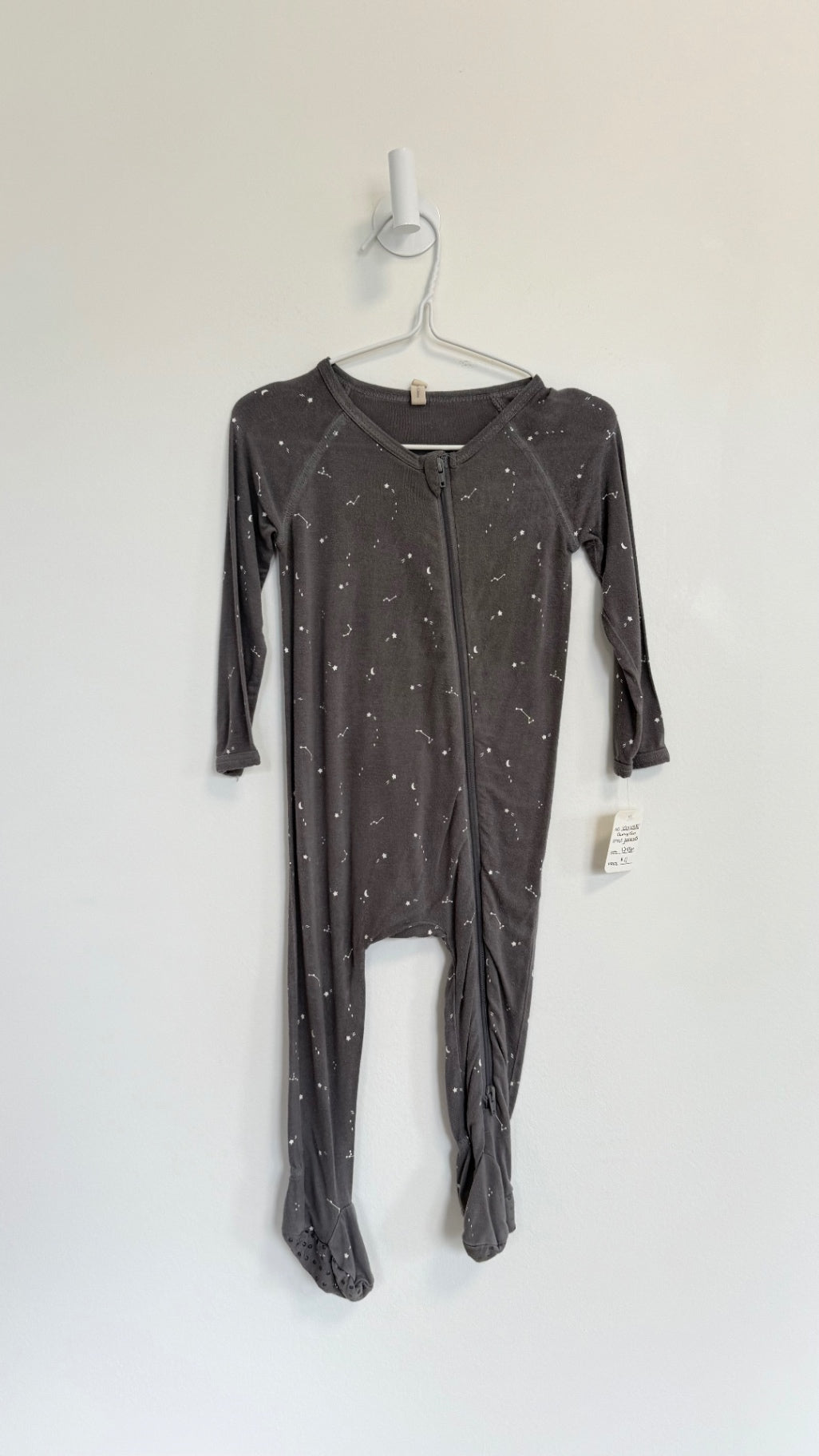 Quincy Mae Pajamas 12-18 months grey