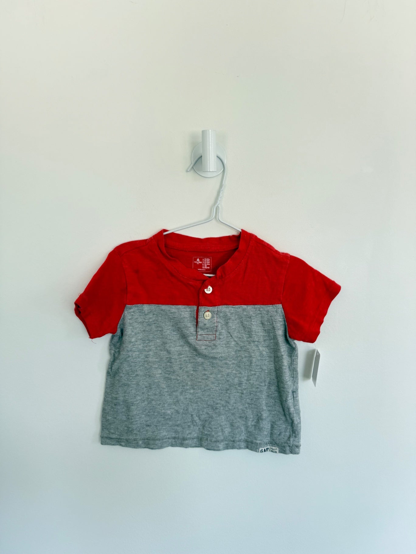 baby Gap T-Shirt 18-24 months Red/Grey